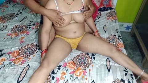 La cuñada se intimate en un tanga y empuja sus límites